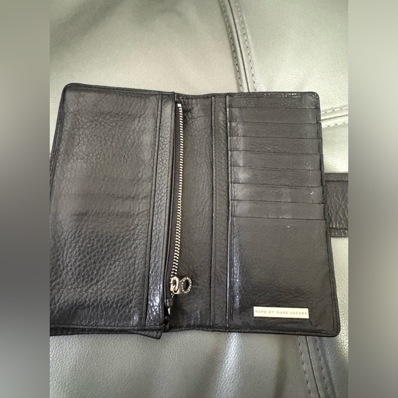Marc Jacobs Black Satchel with Wallet - Picture 12 of 16
